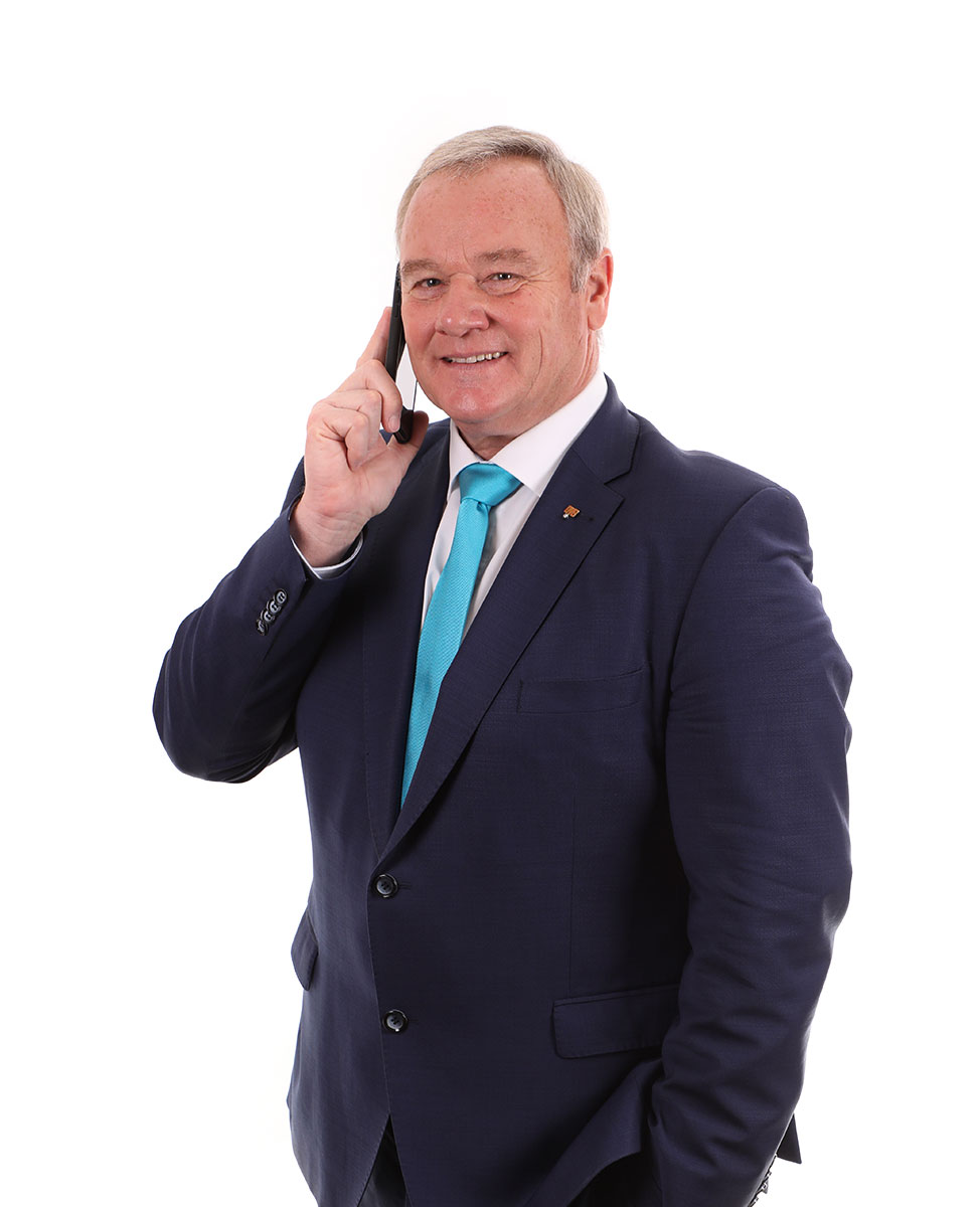 Hundeversicherung Minden • OVB • Stefan Kötting • Hundehalter-Haftpflichtversicherung • Hunde-OP-Versicherung • Hunde-Krankenversicherung • Tierhaftpflicht • OVB Minden • Kontakt